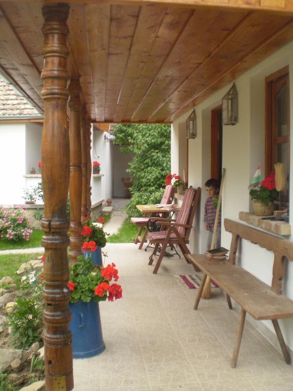 Tulipános Vendégház Obanya Exterior foto