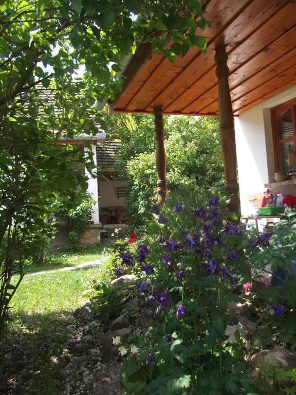 Tulipános Vendégház Obanya Exterior foto