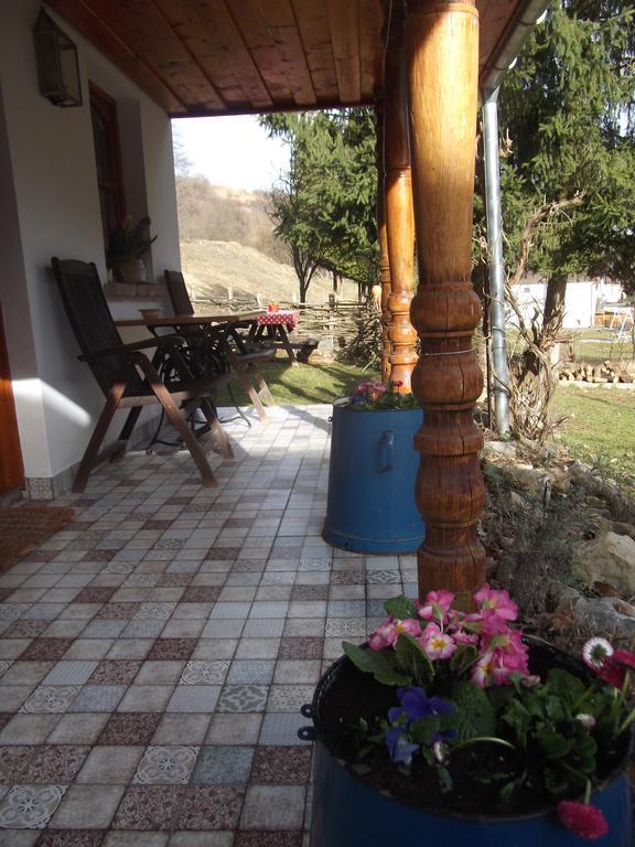 Tulipános Vendégház Obanya Exterior foto
